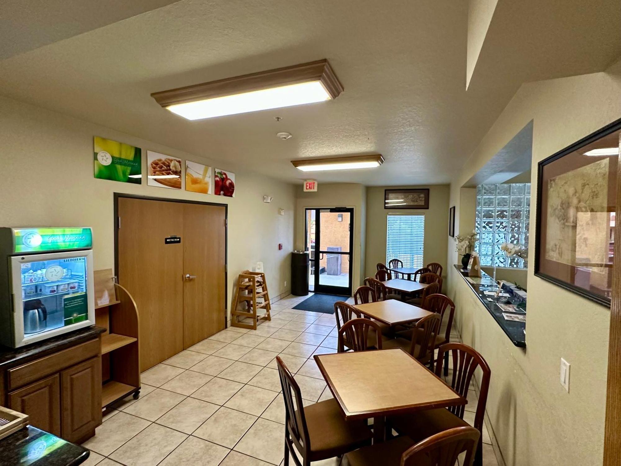 Quality Suites San Antonio Exterior photo